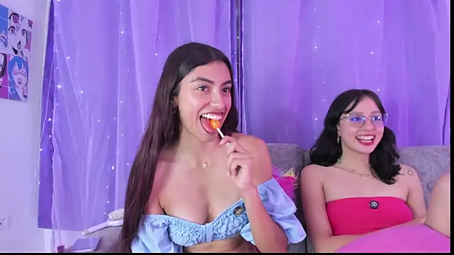 Naughty Couple83 online show from January 8, 9:41 pm