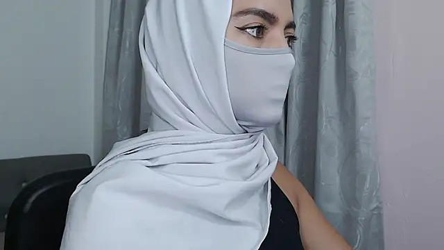 jade nassar online show from November 24, 2:02 am