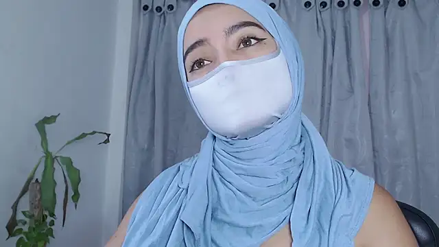 jade nassar online show from April 21, 8:05 pm