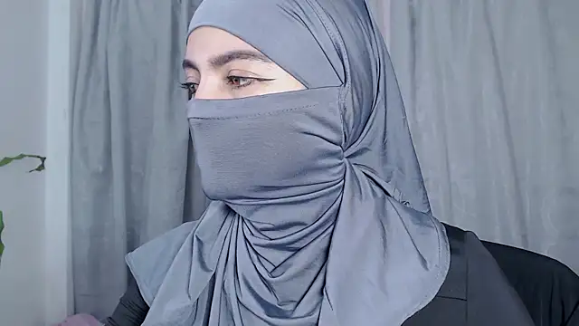 jade nassar online show from April 23, 12:30 am