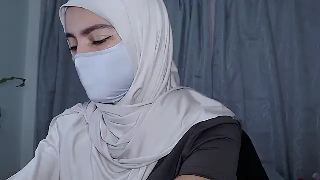 jade nassar online show from April 25, 11:57 pm