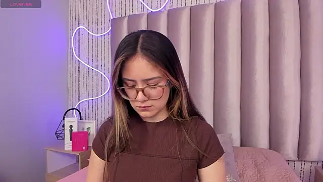 SamanthaPeachss online show from February 3, 11:04 am