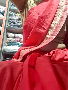 Snapshot of indianhotwife639 chatting on October 3, 8:08 am indianhotwife639 online show from October 3, 8:08 am