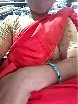 Snapshot of indianhotwife639 chatting on October 5, 9:03 am indianhotwife639 online show from October 5, 9:03 am