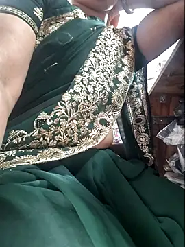 indianhotwife639 online show from November 26, 9:32 am