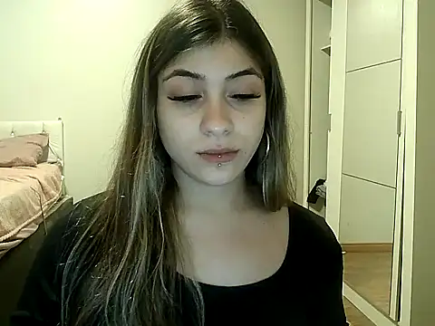 Becca B online show from April 23, 9:50 pm