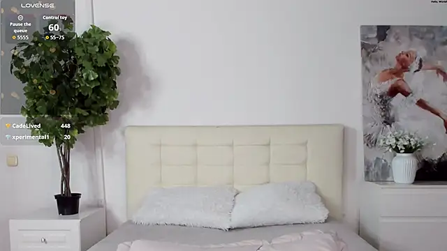 MadonnaRossi online show from March 29, 9:58 pm