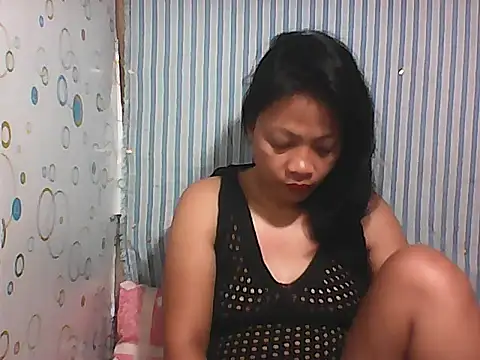 HottyElle online show from May 16, 9:36 pm