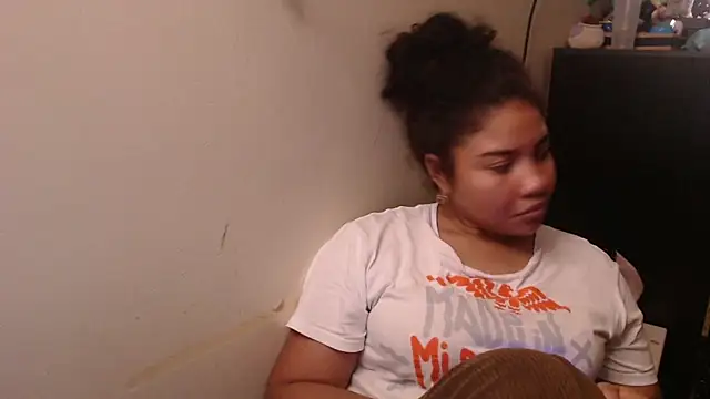 madelene online show from April 26, 12:19 am