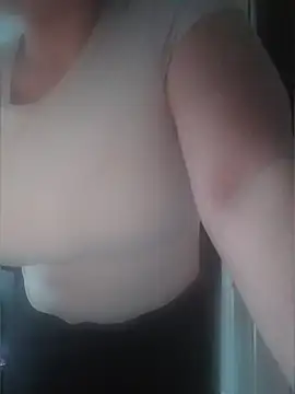 Curvysapphire online show from April 27, 4:42 am