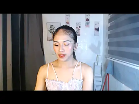 LauraSoHot online show from September 10, 1:44 pm