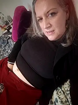 Feelineducentre online show from February 6, 5:16 pm