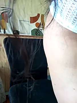 IVONNE COLLINS33 online show from October 22, 3:50 pm