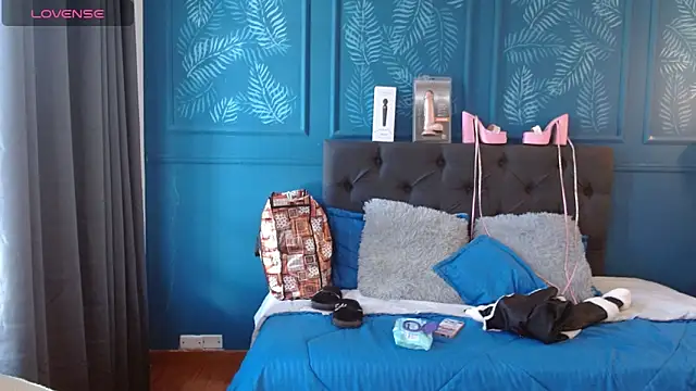 zohet kriss online show from April 25, 8:28 pm