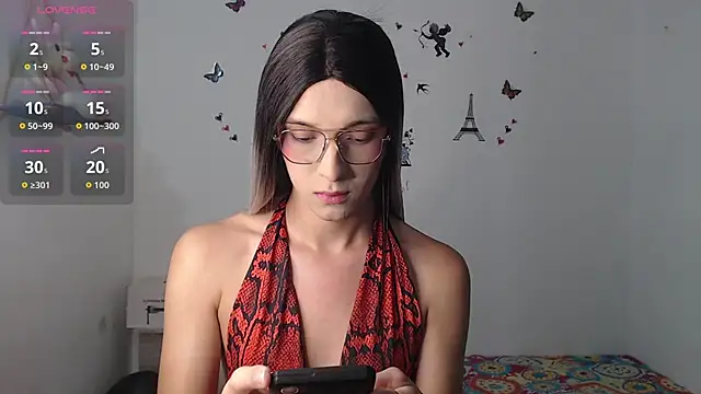 Snapshot of Macarena_05 chatting on September 15, 9:00 pm Macarena 05 online show from September 15, 9:00 pm