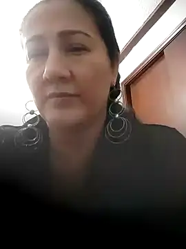 Aisha manzur online show from November 26, 7:15 pm