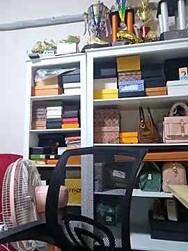 Natural Asian Girl online show from October 13, 3:47 pm