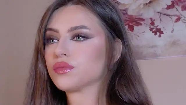 Sienna Voss online show from June 18, 10:14 pm