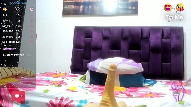 Alicia Whitee online show from January 11, 10:53 am