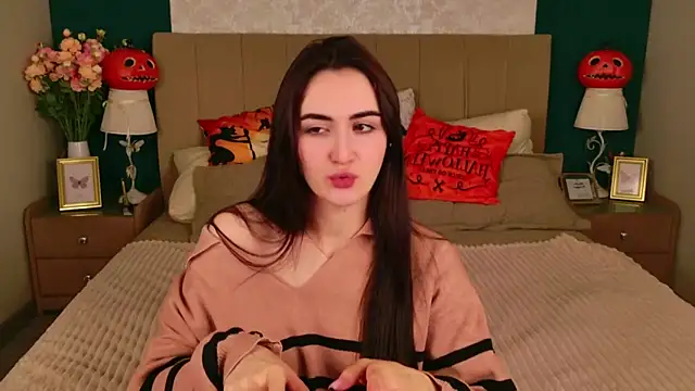 Snapshot of Elizabeth_Meyer chatting on October 19, 8:55 pm Elizabeth Meyer online show from October 19, 8:55 pm