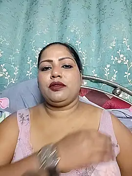 Snapshot of hornypriya696 chatting on September 20, 6:17 pm hornypriya696 online show from September 20, 6:17 pm