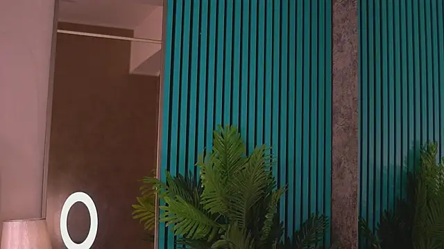 BellaNoirre online show from April 16, 6:40 pm