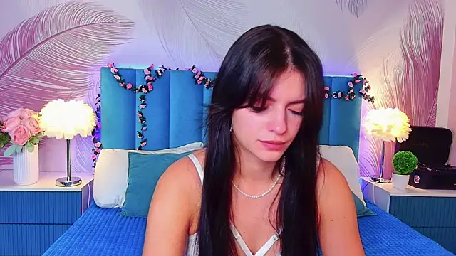 kimberlyy77 online show from October 4, 6:30 am