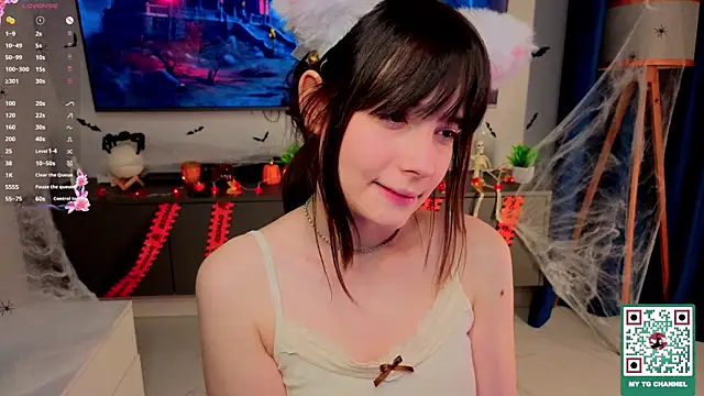 Honeey Beee online show from October 29, 7:16 pm