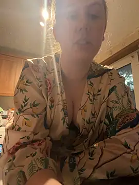 Snapshot of Missmissymee chatting on October 4, 6:23 pm Missmissymee online show from October 4, 6:23 pm