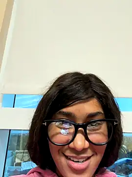 LuckyKhloe online show from October 4, 11:16 am