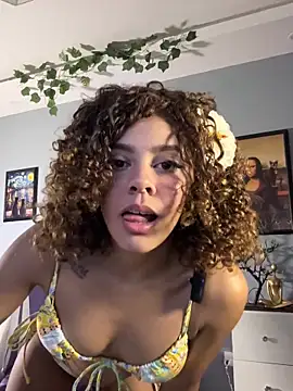 Snapshot of hannachris- chatting on September 21, 12:20 am hannachris- online show from September 21, 12:20 am