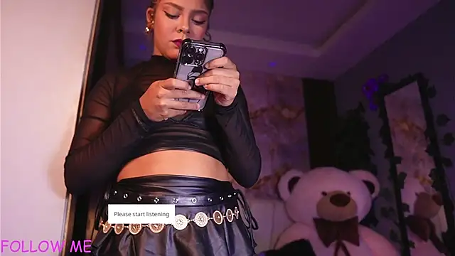 hannachris- online show from April 26, 2:09 am