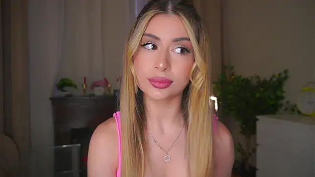 GeorginaHarn online show from April 22, 8:11 am