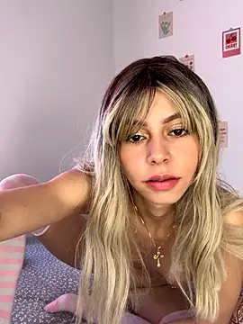 Snapshot of colette_e chatting on September 9, 3:45 pm colette e online show from September 9, 3:45 pm