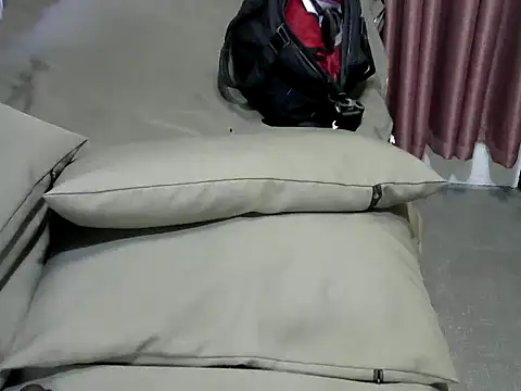 CREAMY BANANA online show from November 28, 10:35 pm