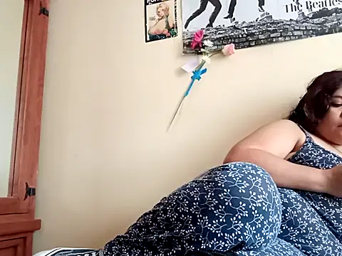 Snapshot of Kitty_WetXxX chatting on September 24, 7:24 pm Kitty WetXxX online show from September 24, 7:24 pm