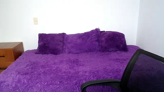 Snapshot of rosse77_ chatting on September 26, 1:42 pm rosse77 online show from September 26, 1:42 pm