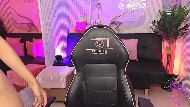 artemiss tay online show from April 24, 7:16 pm