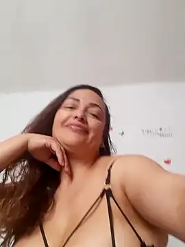 Lady 16 online show from September 9, 4:40 pm