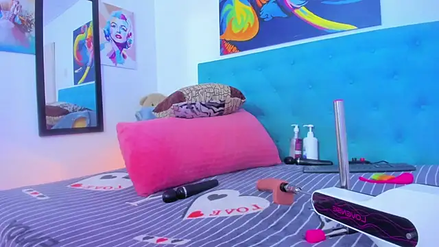 neferet opal online show from September 20, 4:44 am