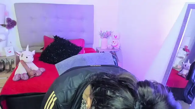 TifanyAmazinng online show from April 23, 1:02 pm