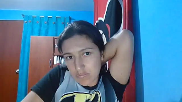 SarahFriendly online show from July 9, 1:41 am