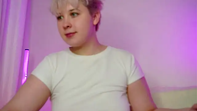 Snapshot of teyasunny chatting on October 24, 9:44 pm teyasunny online show from October 24, 9:44 pm