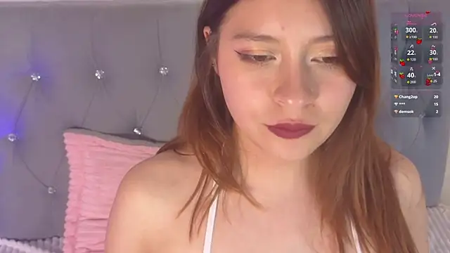 Snapshot of VelvetFox_ chatting on September 27, 9:33 pm VelvetFox online show from September 27, 9:33 pm