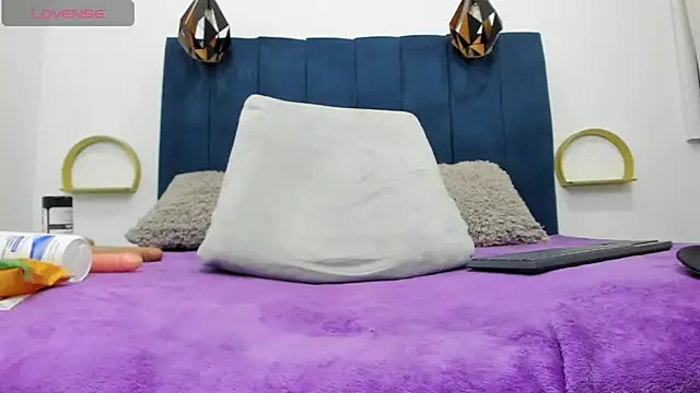 candy sex 18 online show from September 28, 1:12 am