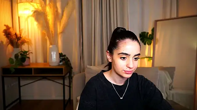 miilky wayy online show from December 21, 5:06 pm