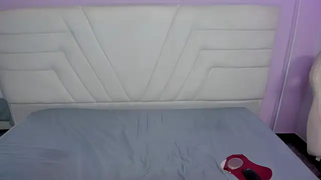 fressittalove01 online show from March 20, 6:24 pm