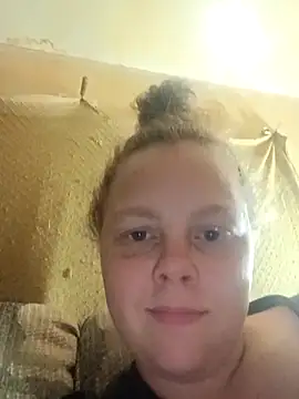 countrymomma online show from April 27, 2:52 am