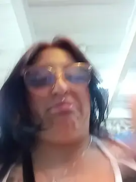 megan fox5 online show from November 7, 5:07 pm