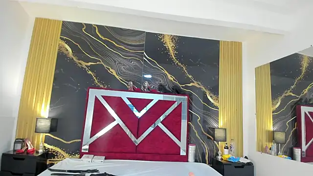 VioletRose as online show from October 30, 8:21 pm